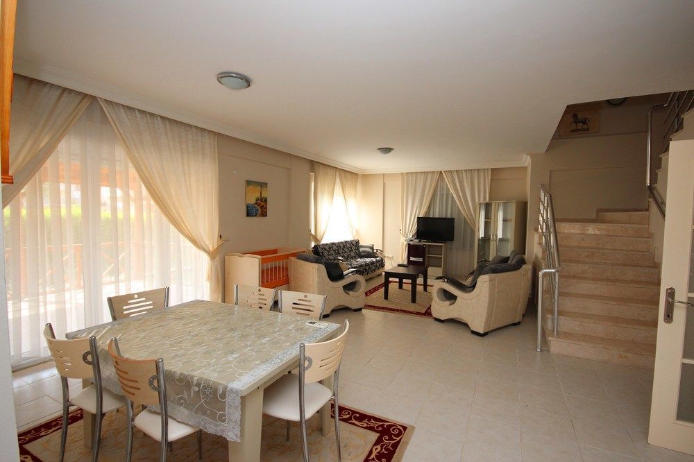 Paradise Town Villa Belhamra 贝莱克 外观 照片