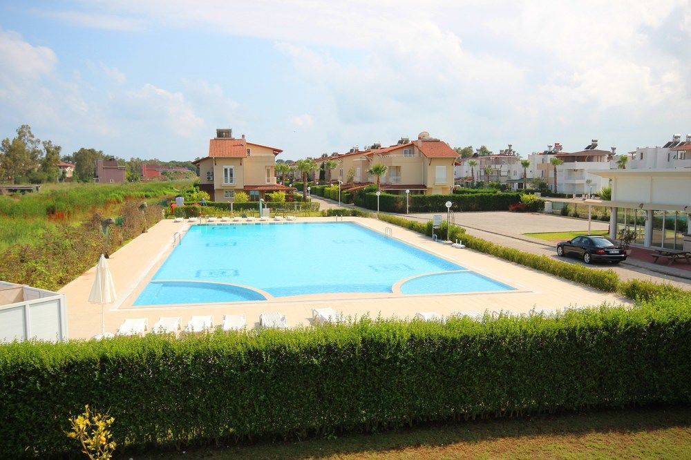 Paradise Town Villa Belhamra 贝莱克 外观 照片